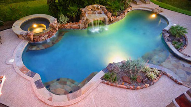 Backyard Pools And Spas
 15 Fabulous Swimming Pool with Spa Designs