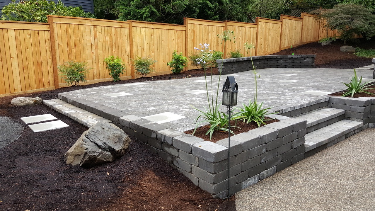 Backyard Stone Patio
 Patios Portland Oregon