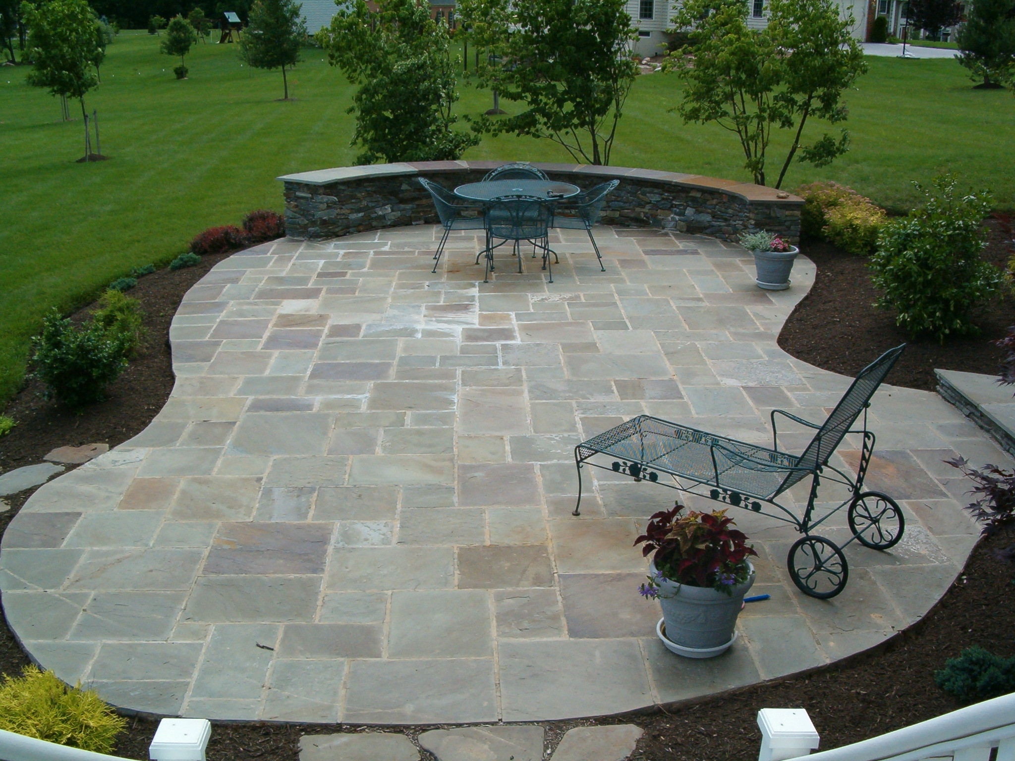 Backyard Stone Patio
 26 Awesome Stone Patio Designs for Your Home