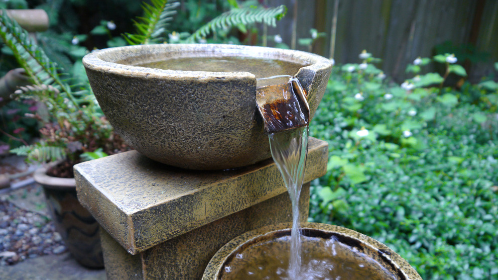 Backyard Water Feature
 24 Backyard Water Features for Your Outdoor Living Space