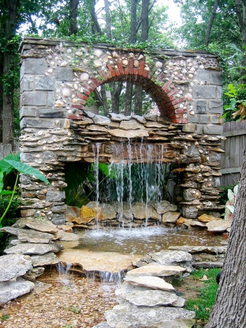 Backyard Water Garden
 35 Impressive Backyard Ponds and Water Gardens