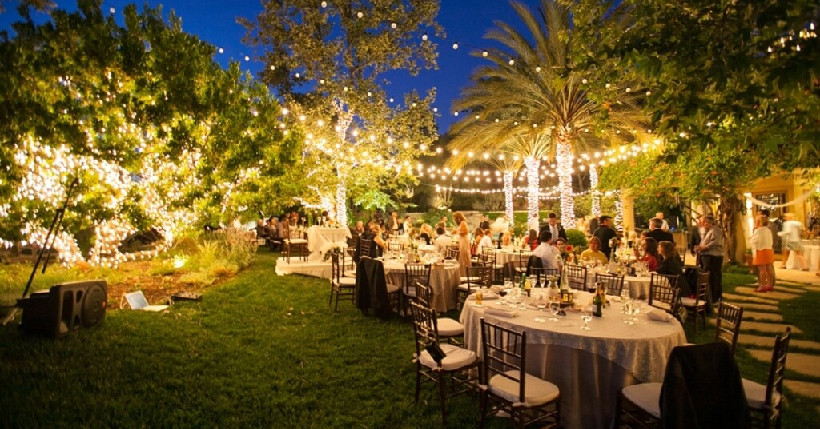 Backyard Wedding Receptions
 10 Tips Planning an Amazing Backyard Wedding