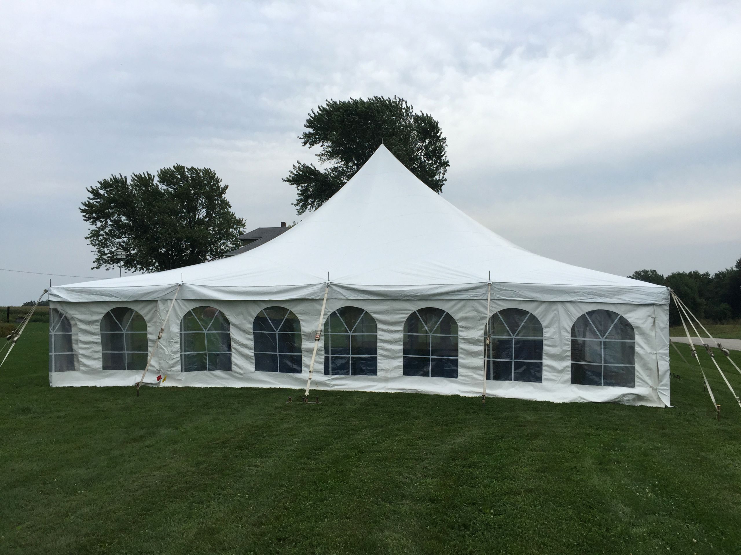 Backyard Wedding Rentals
 Outdoor Wedding receptions set up by Big Ten Rentals