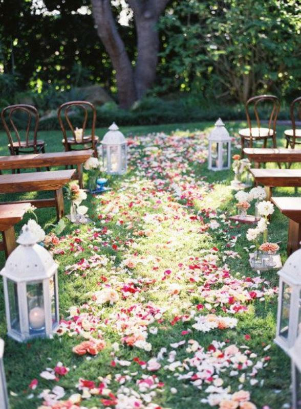 Backyard Weddings Ideas
 Picture amazing backyard wedding ceremony decor ideas 4