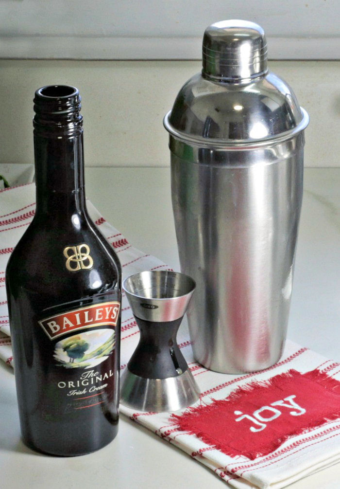 Baileys Irish Cream Drink Recipes
 Mudslide Cocktail Recipe Baileys Irish Cream Mudslide