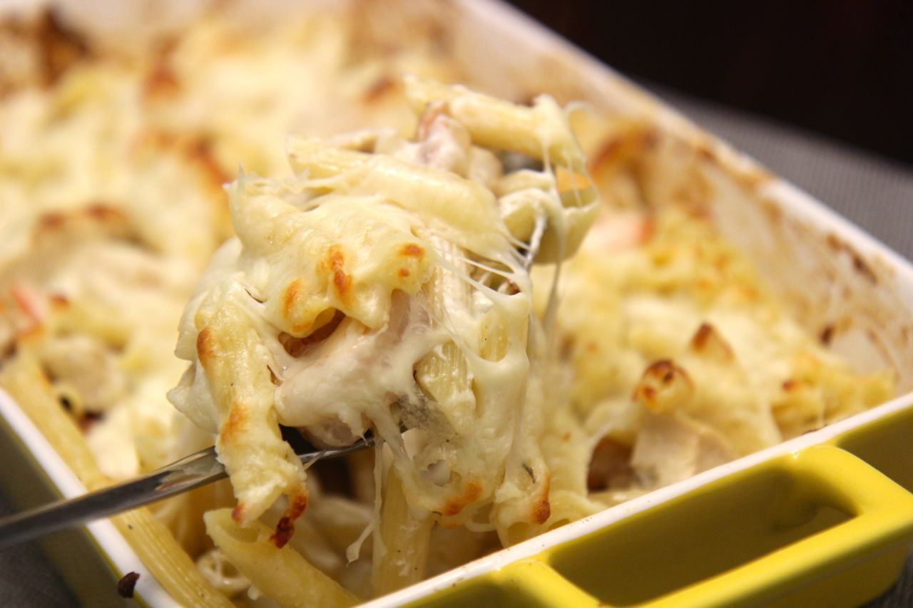 Baked Chicken And Shrimp Alfredo
 Chicken and Shrimp Pasta Bake