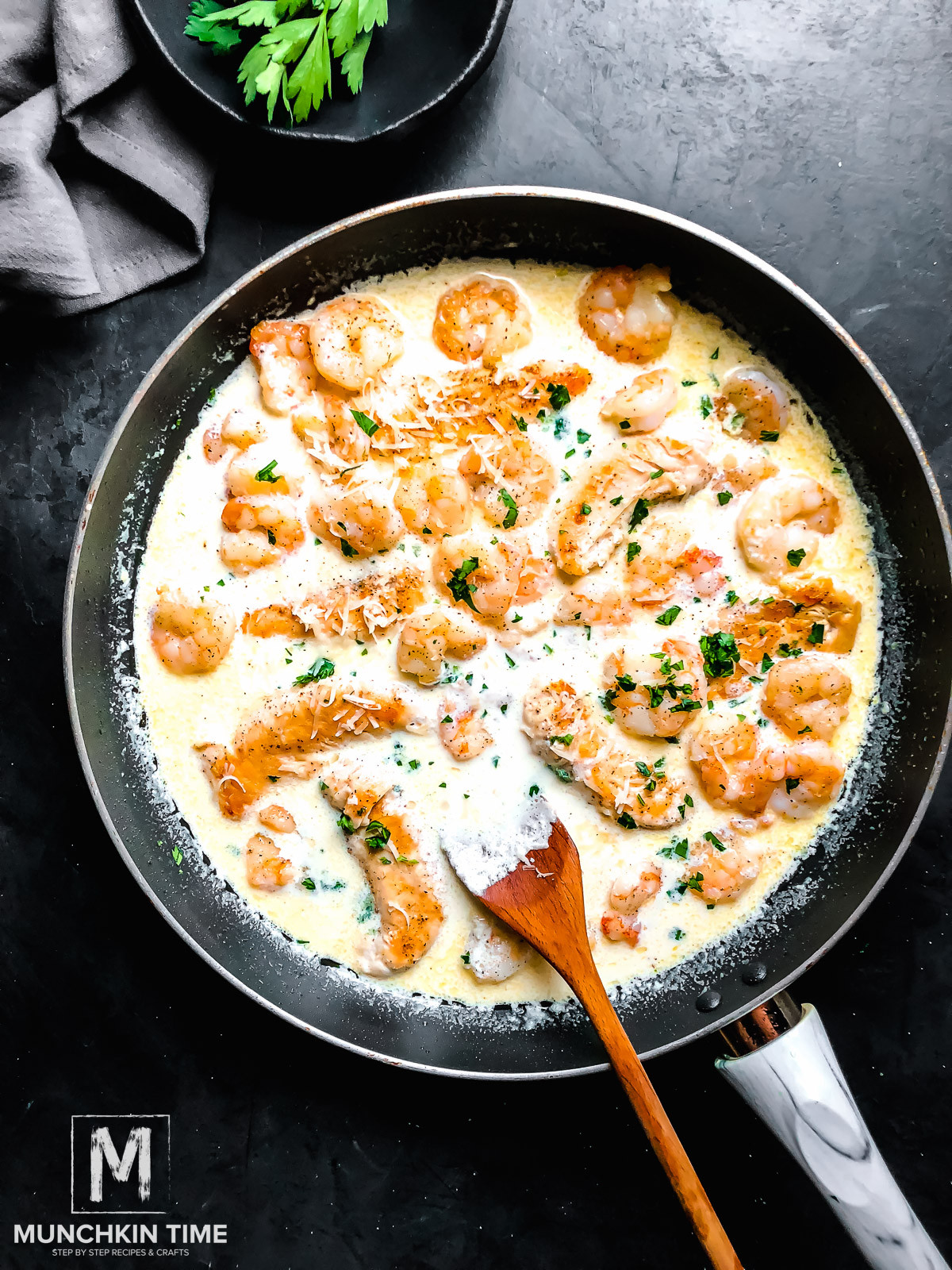 Baked Chicken And Shrimp Alfredo
 30 Minute Chicken and Shrimp Alfredo Recipe Munchkin Time