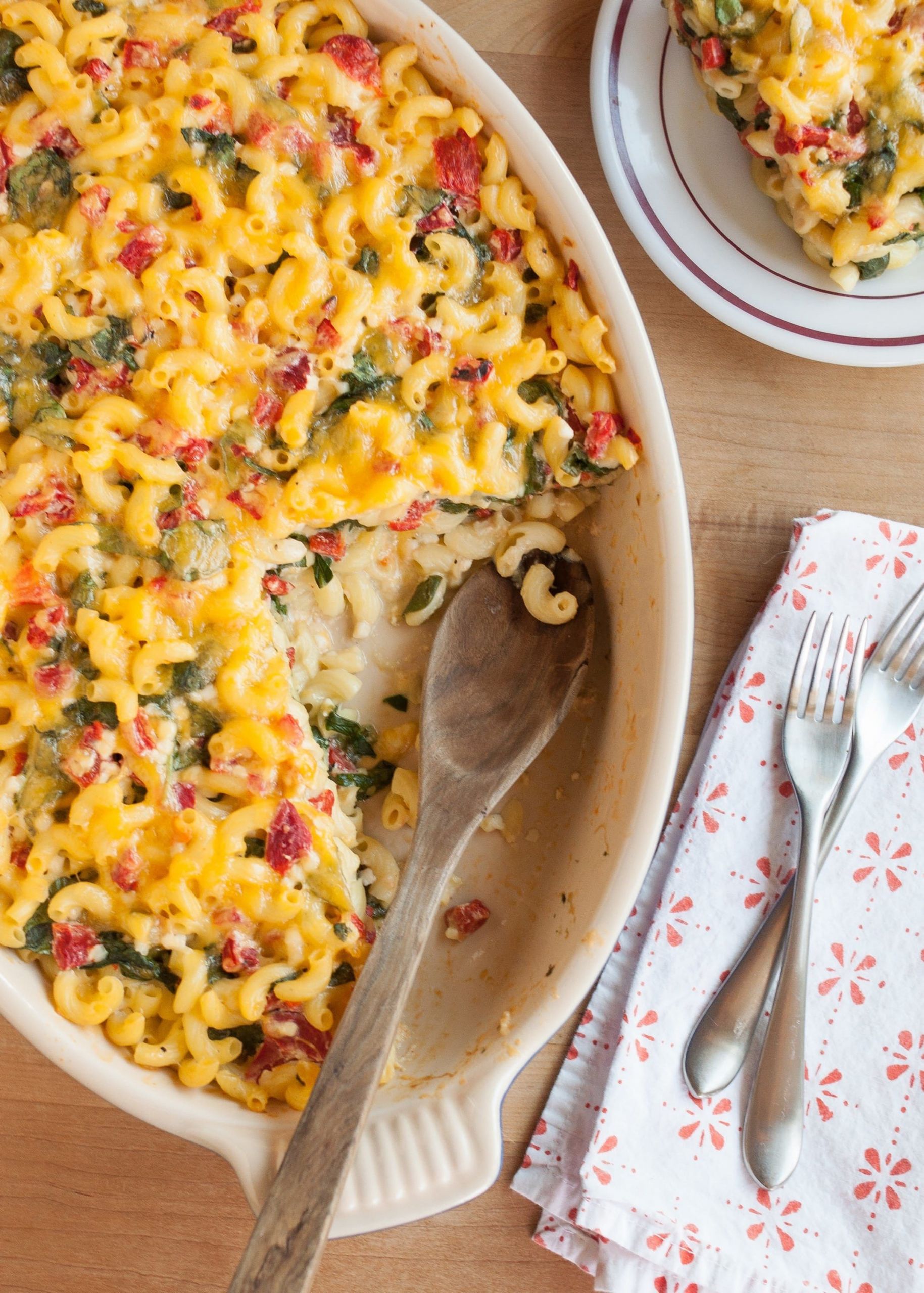 Baked Macaroni And Cheese Recipes With Sour Cream
 Baked Macaroni & Cheese with Spinach & Red Peppers