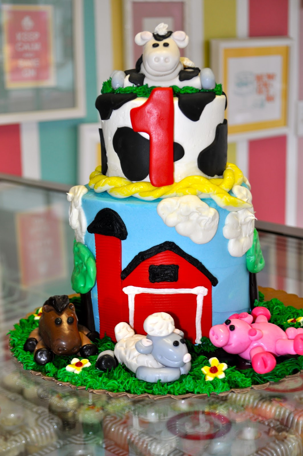 Barnyard Birthday Cake
 Leah s Sweet Treats Barnyard First Birthday Cake