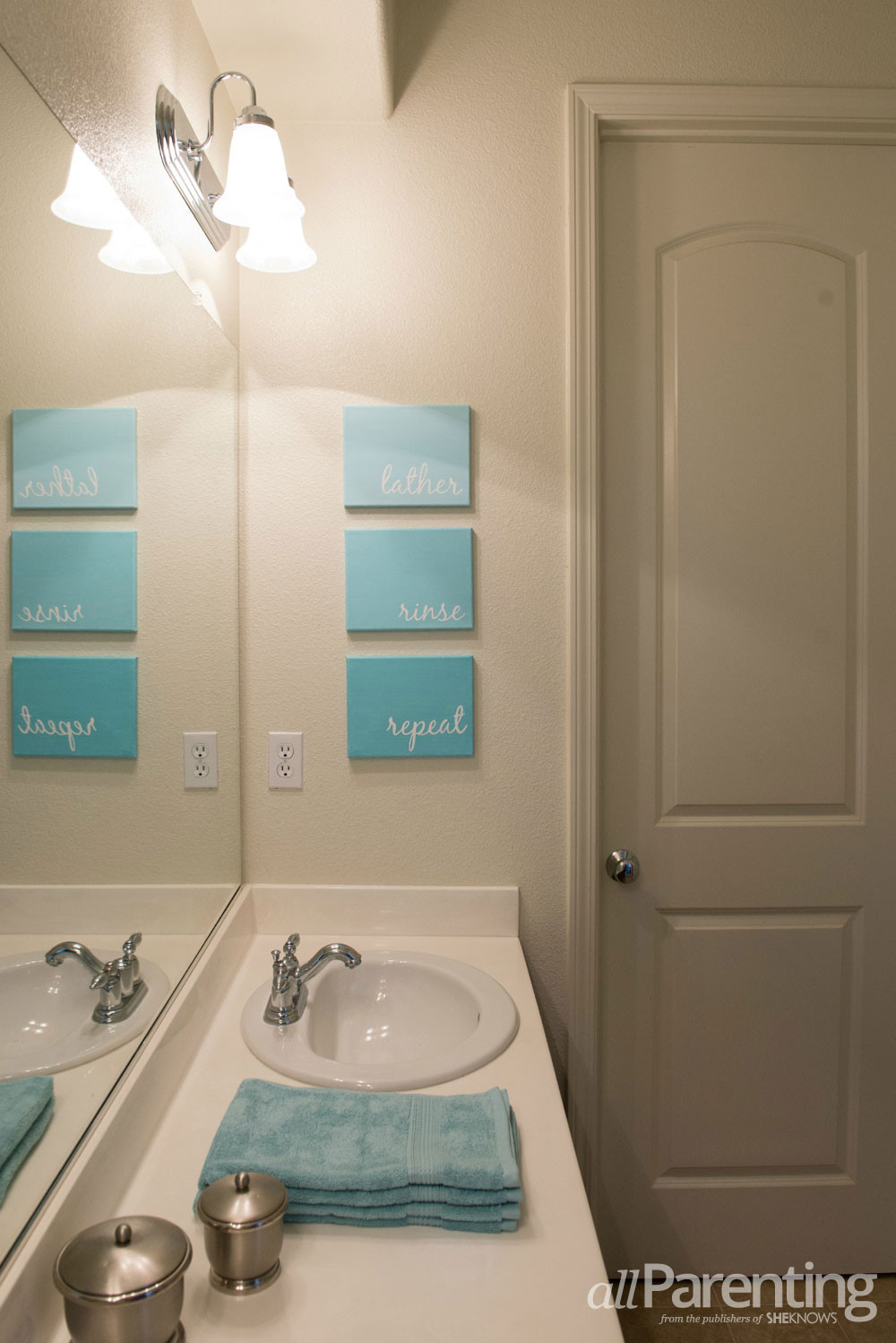 Bathroom Canvas Wall Art
 DIY Bathroom canvas art