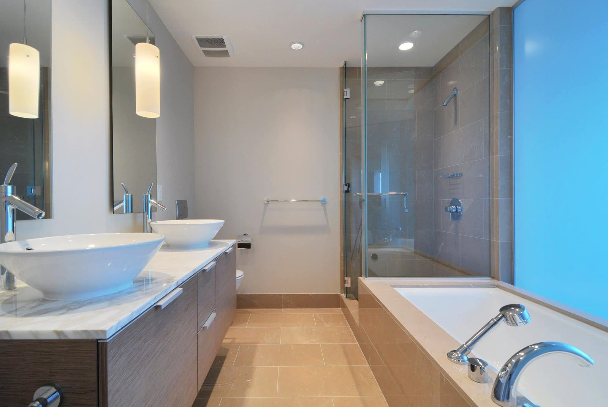 Bathroom Layouts With Shower
 A Bathroom’s Layout Best line Cabinets