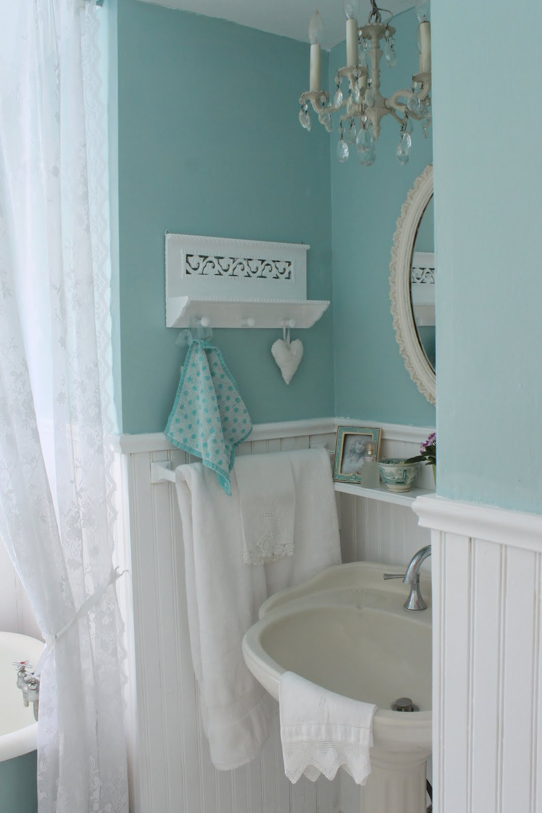 Bathroom Paint Ideas
 Aiken House & Gardens Vintage Style Guest Bath