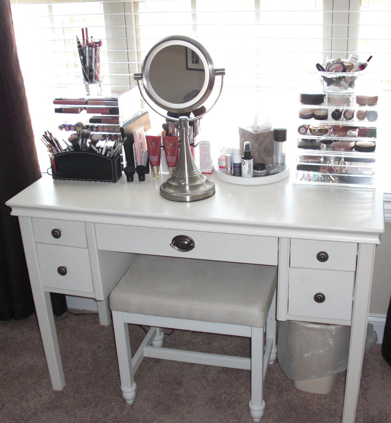 Bathroom Vanity Storage
 Makeup Storage