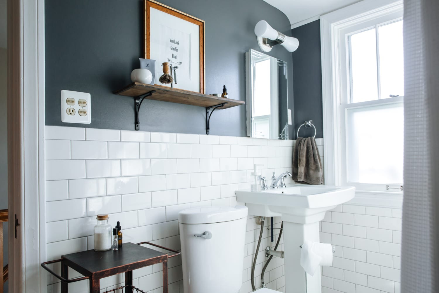 Bathroom Wall Paint
 Best Paint Colors for Small Bathrooms