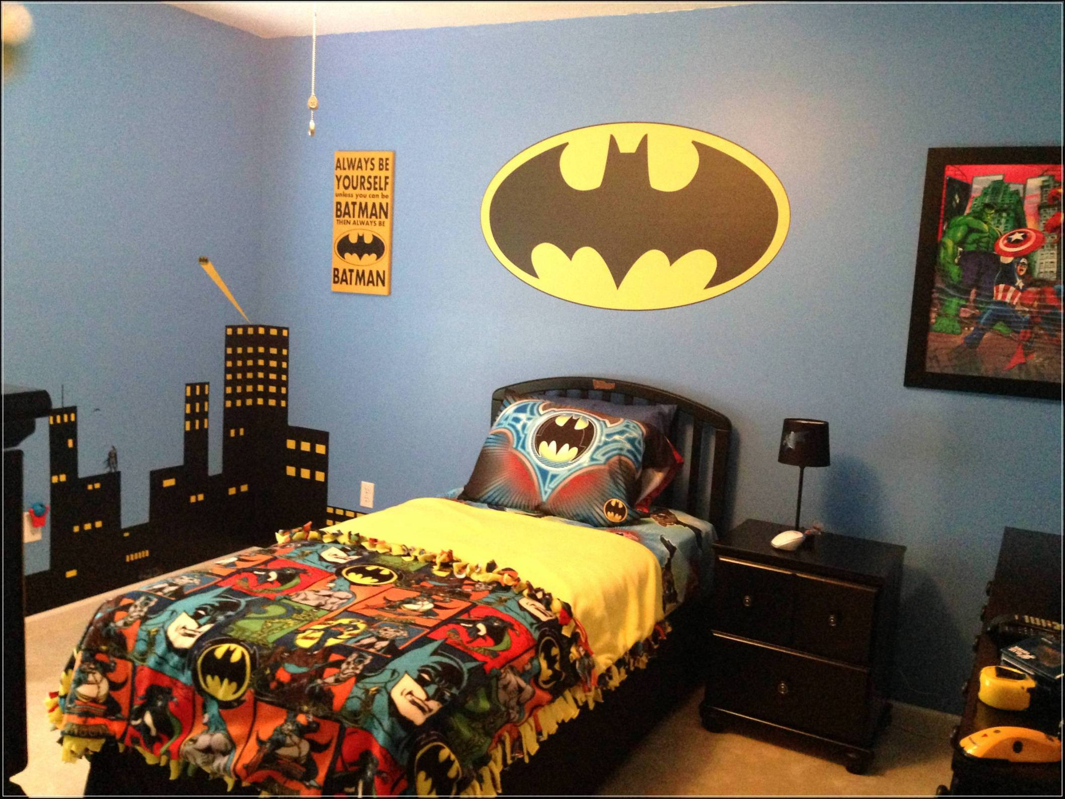 Batman Bedroom Wallpaper
 Stunning Great Batman Bedroom Ideas for Boys