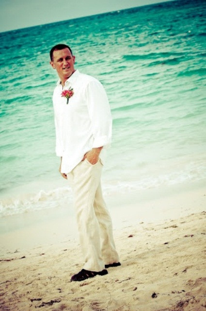 Beach Wedding Attire For Groom
 Picture Cool Beach Wedding Groom Attire