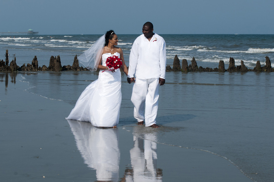 Beach Weddings In Charleston Sc
 Folly Beach Wedding graphy Pelican Watch Shelter