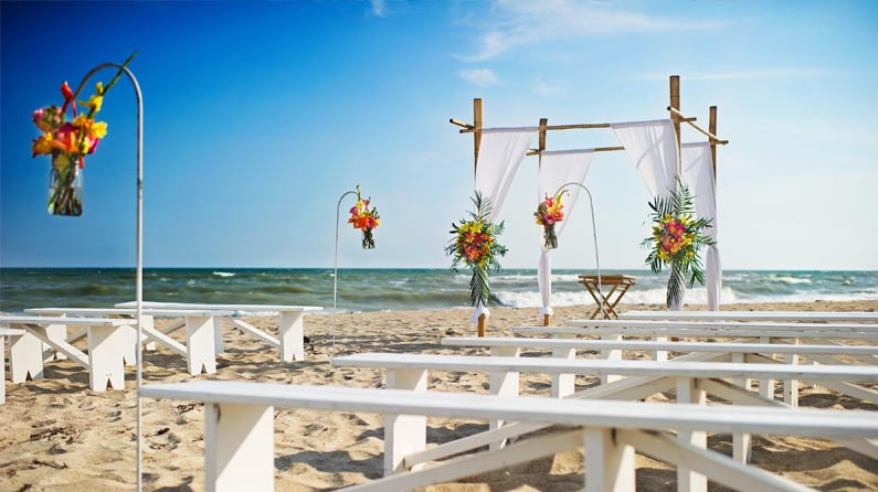 Beach Weddings In Nc
 Emerald Isle Wedding Plan Your North Carolina Beach Wedding