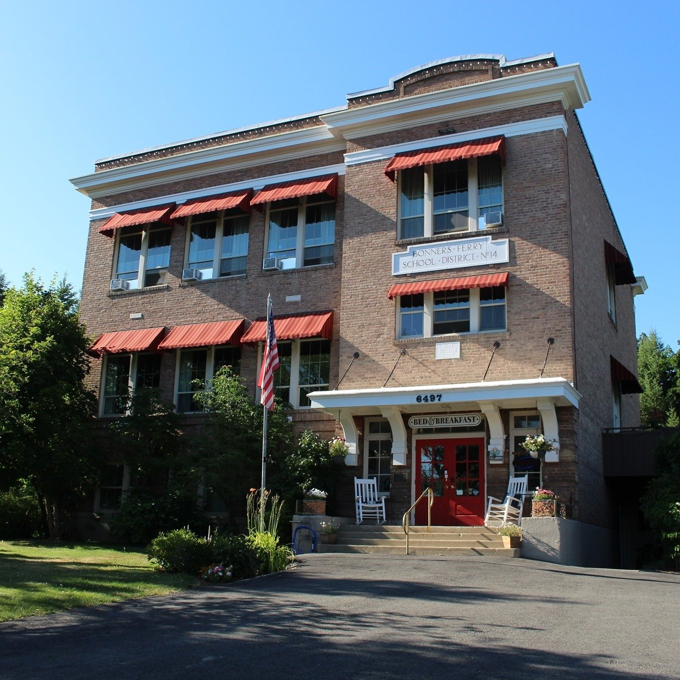 Bed And Breakfast Southern Wisconsin
 Sleep At This Schoolhouse Bed And Breakfast In Idaho For A