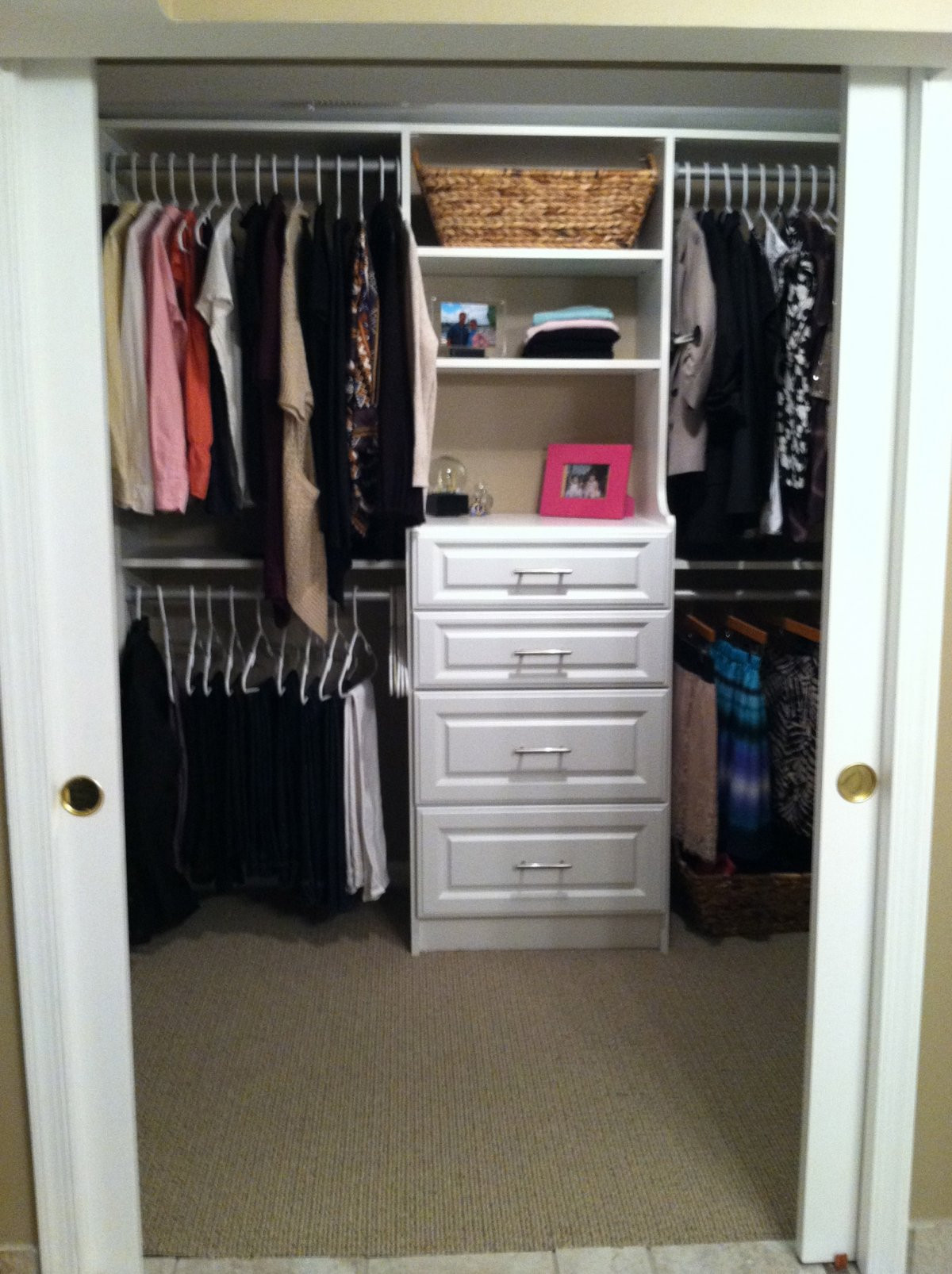 Bedroom Closet Organizers
 Small Bedroom Closet Organization Ideas – HomesFeed