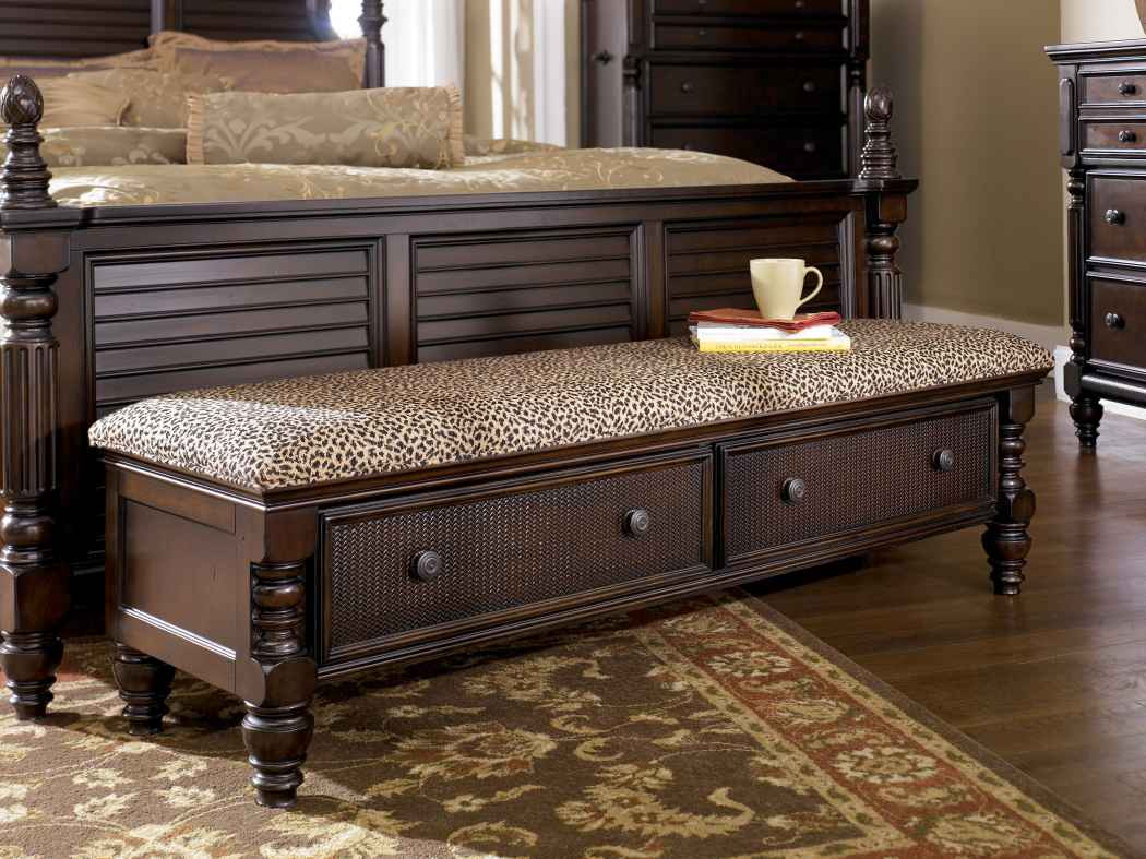 Bedroom Storage Chest Bench
 Bedroom Benches with Storage Ideas – HomesFeed