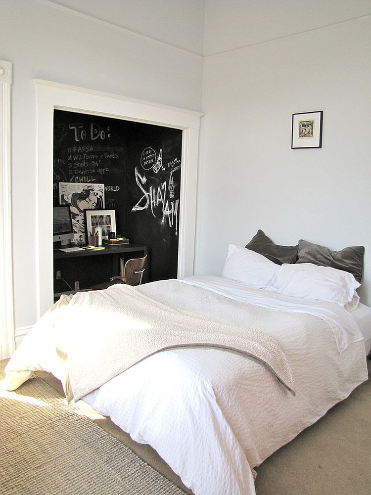 Bedroom Wall Painting
 35 Bedrooms That Revel in the Beauty of Chalkboard Paint