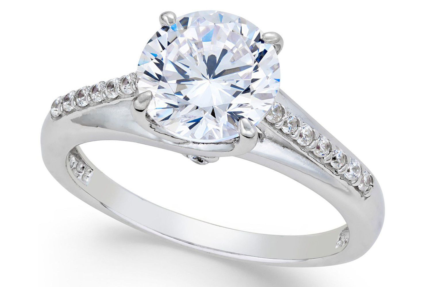 Best Fake Diamond Rings
 The 6 Best Fake Engagement Rings to Wear When You Travel