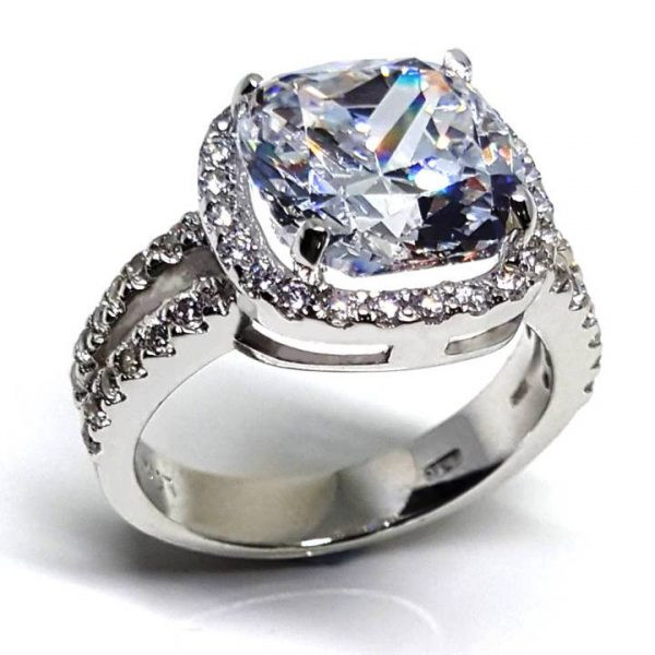 Best Fake Diamond Rings
 Fake Diamond Rings that look REAL from Luxuria Diamonds