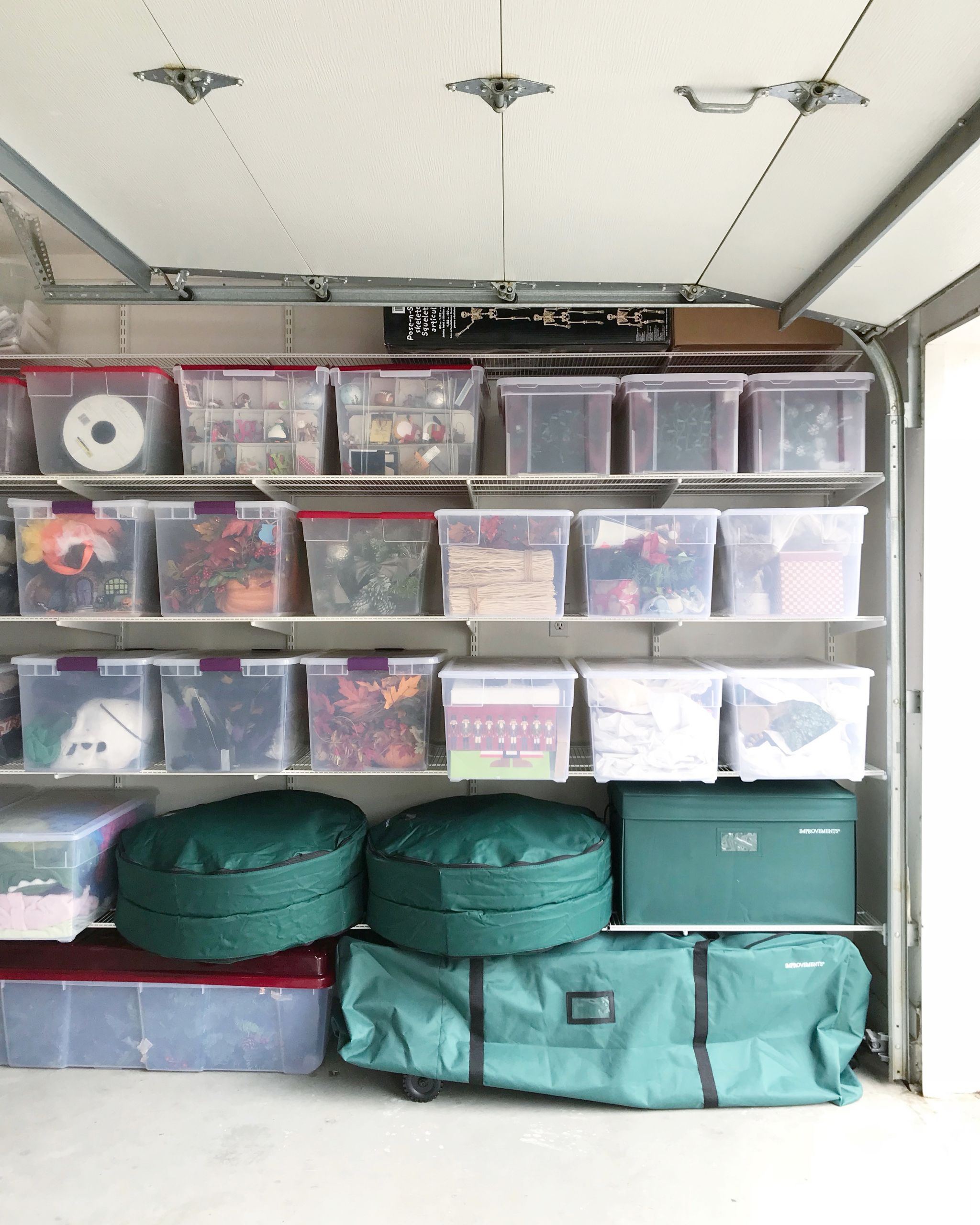 Best Way To Organize Garage
 Organized Christmas Decorations simply organized