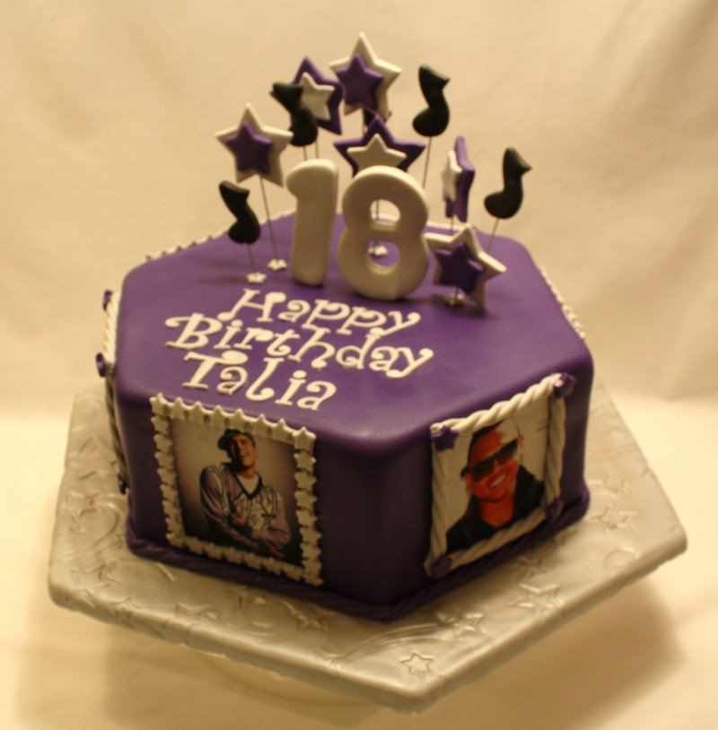 Birthday Cake Chris Brown
 Chris Brown Cake