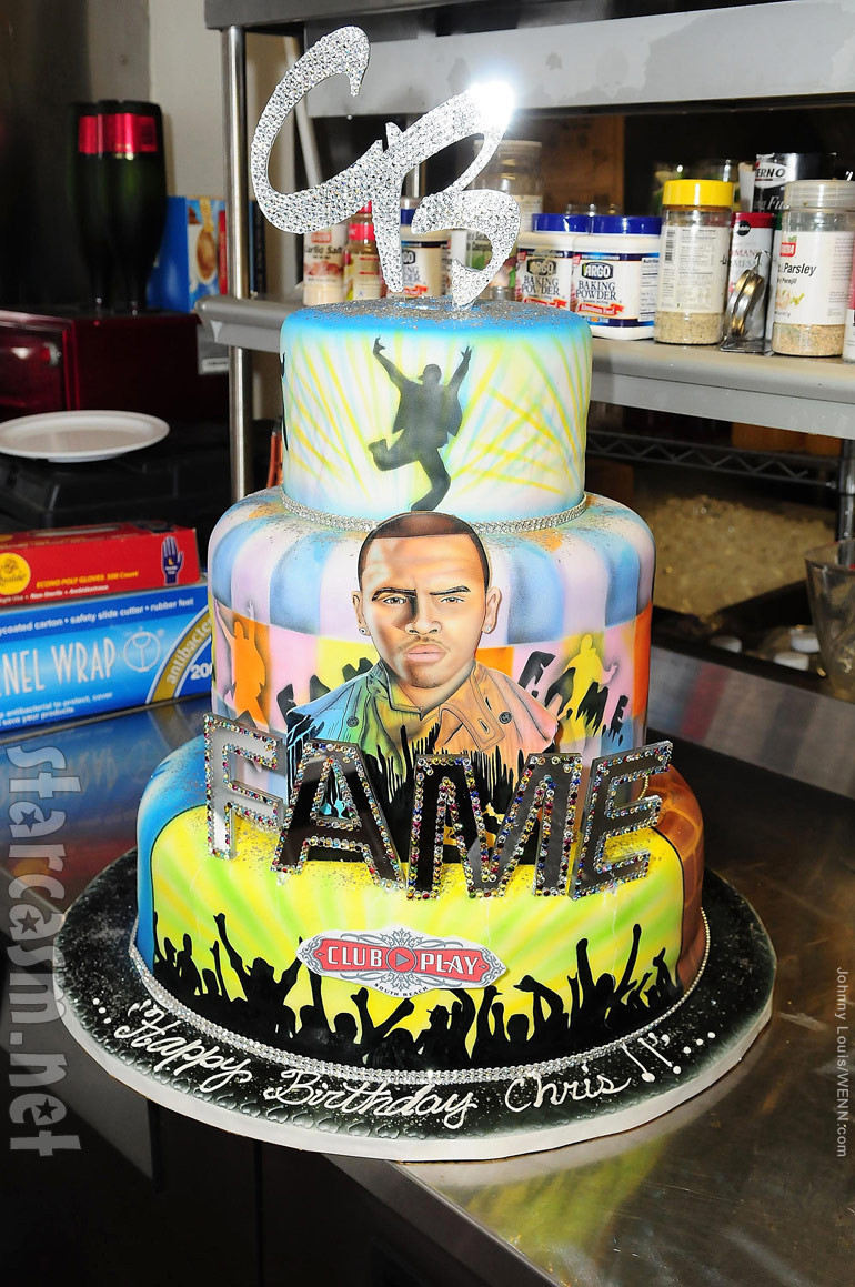Birthday Cake Chris Brown
 PHOTOS Chris Brown celebrates 22nd birthday with Lil Wayne