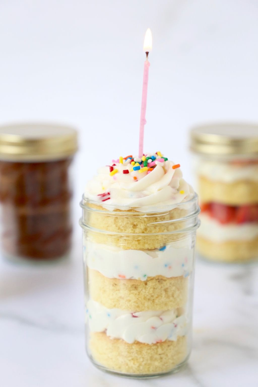 Birthday Cake In A Jar
 Petite treat How to make 4 kinds of Birthday Cake in a Jar