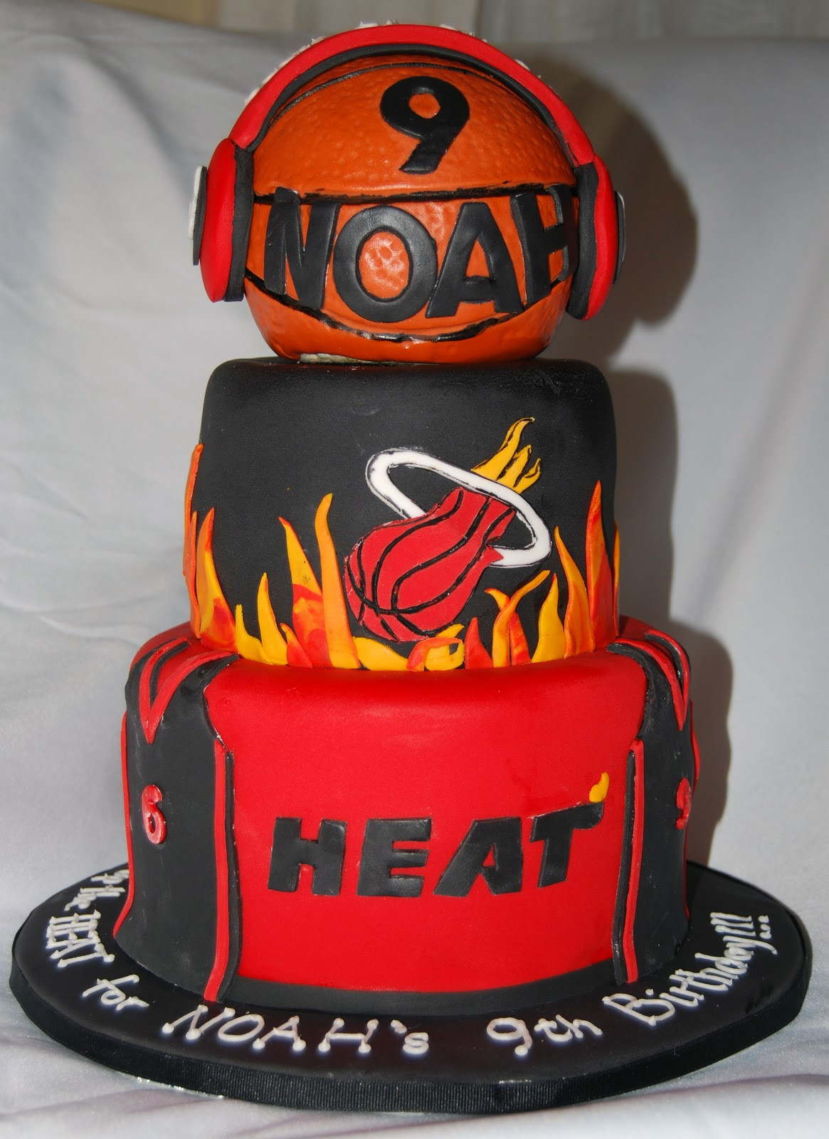 Birthday Cakes Miami
 Leelees Cake abilities Miami Heat Cake