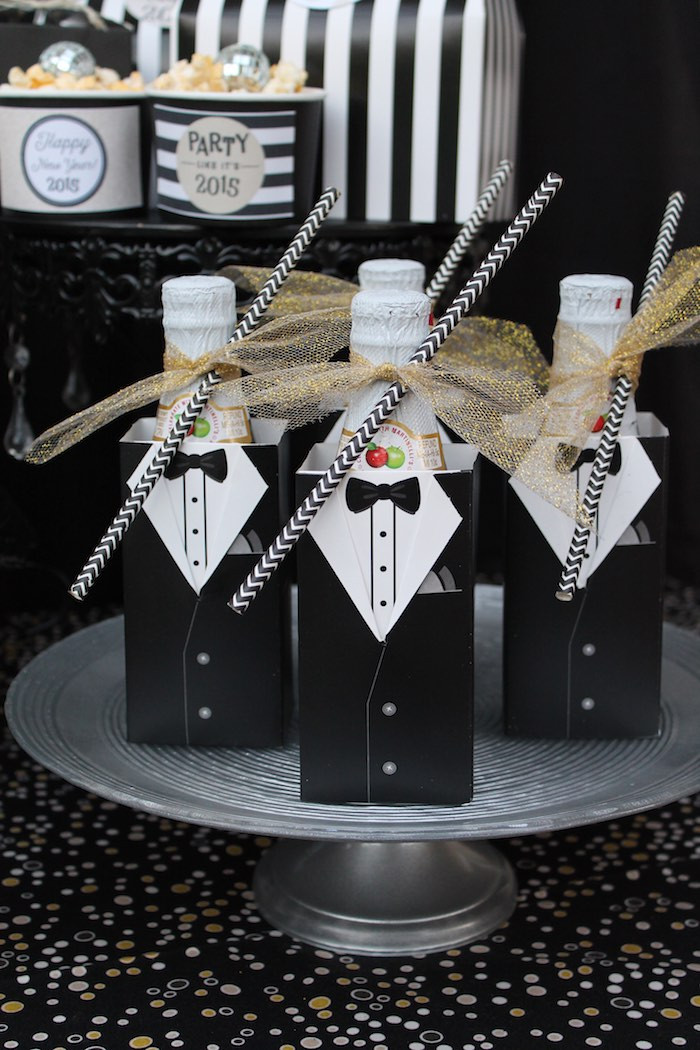 Black And White Birthday Party Decorations
 Kara s Party Ideas Black & White New Year s Eve Party