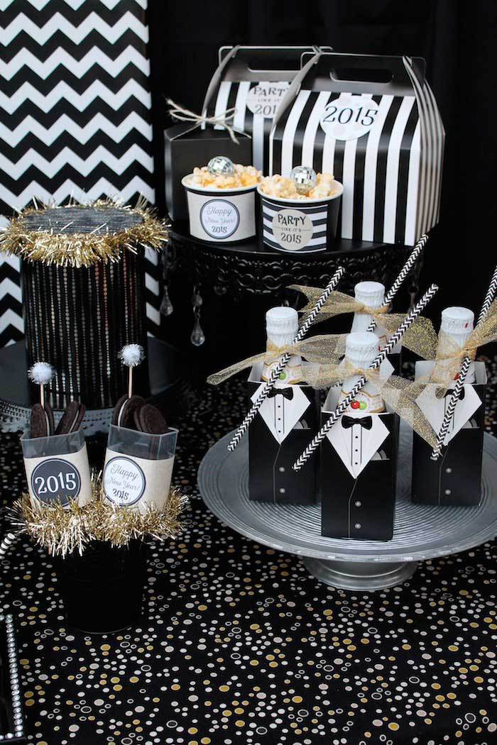 Black And White Birthday Party Decorations
 Kara s Party Ideas Black & White New Year s Eve Party