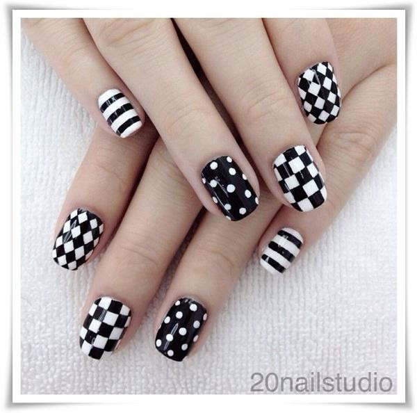 Black And White Nail Art Design
 50 Classic Black And White Nail Art Designs