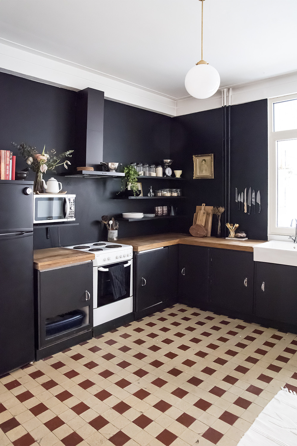 Black Kitchen Walls
 Home Renovation Black Kitchen Walls