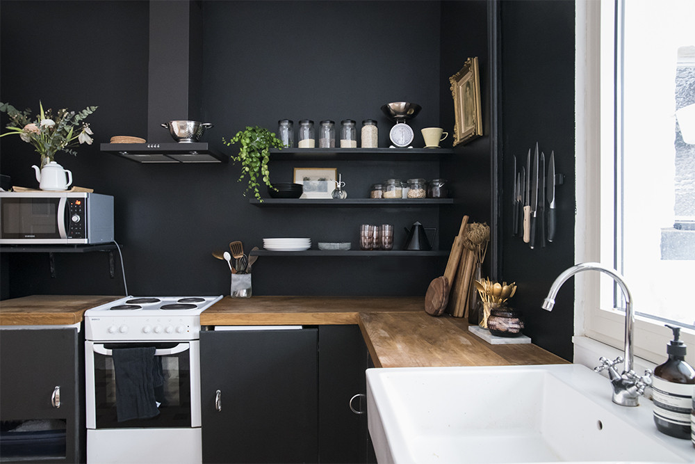 Black Kitchen Walls
 Home Renovation Black Kitchen Walls