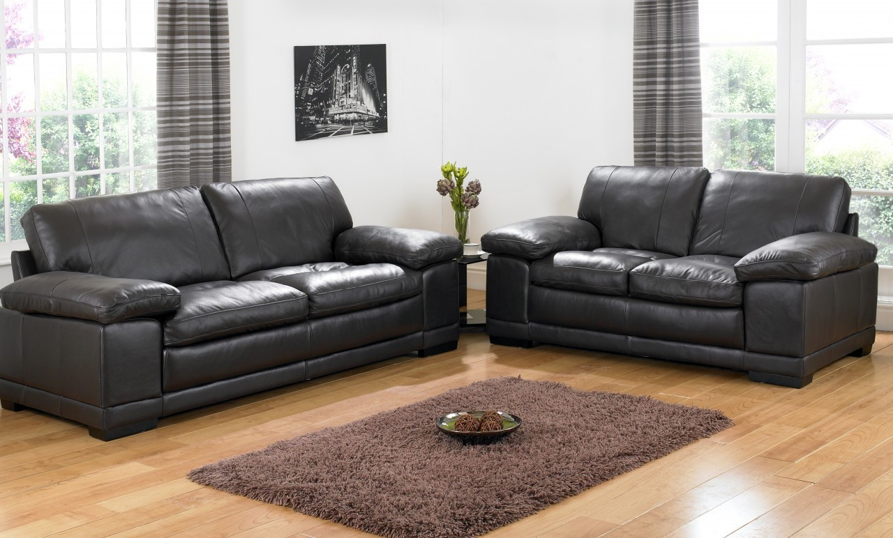 Black Sofa Living Room Ideas
 Decorating a Room with Black Leather Sofa Traba Homes