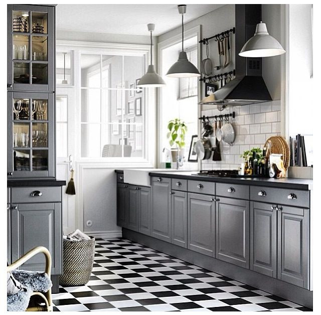 Black White And Gray Kitchen
 Grey kitchen with black and white floor