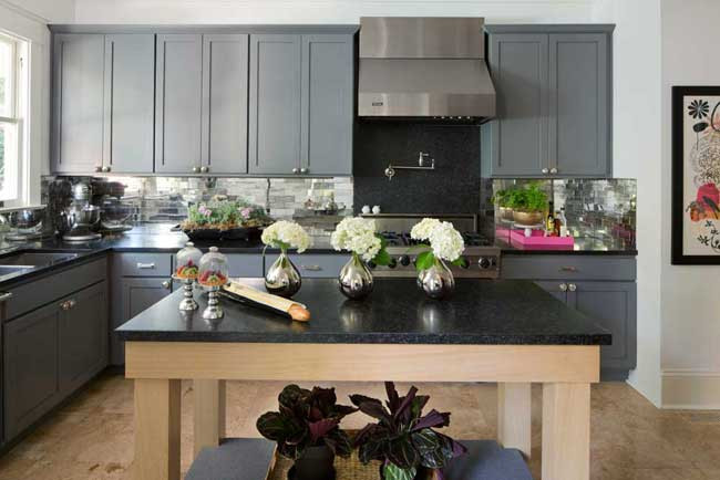 Black White And Gray Kitchen
 5 Black and White Kitchen Remodel Trends