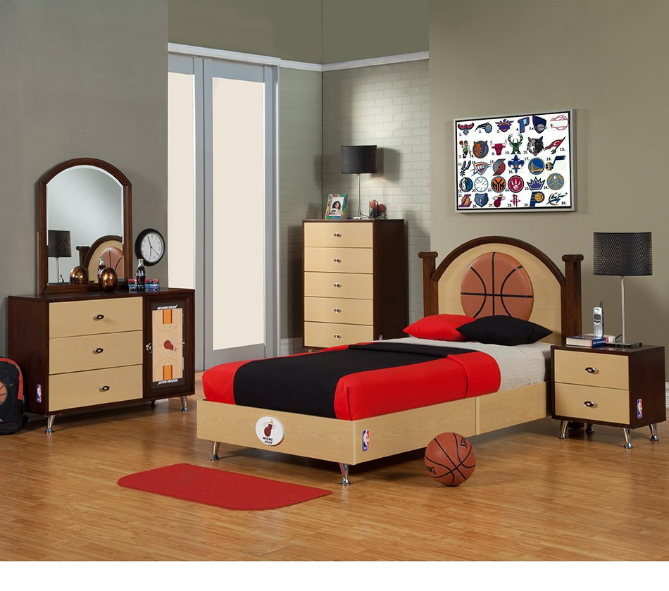 Boys Basketball Bedroom
 DreamFurniture NBA Basketball Miami Heat Bedroom In