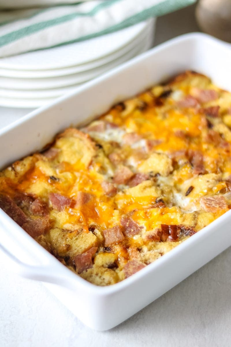 Breakfast Egg Casserole With Bread
 Overnight Ham and Egg Breakfast Casserole