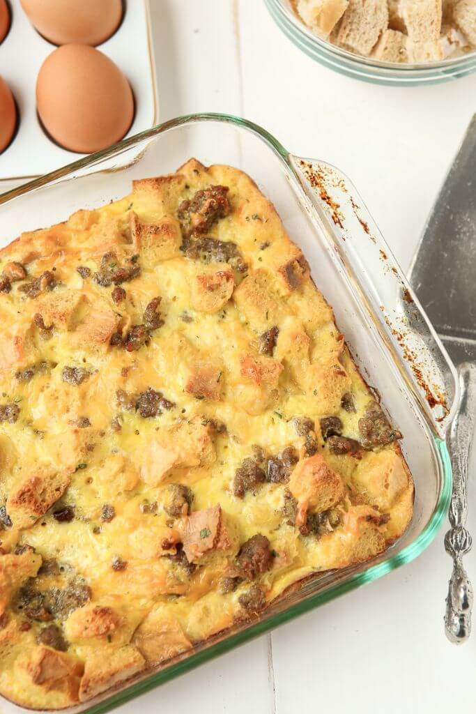 Breakfast Egg Casserole With Bread
 Easy Sausage and Egg Breakfast Casserole with Bread Play