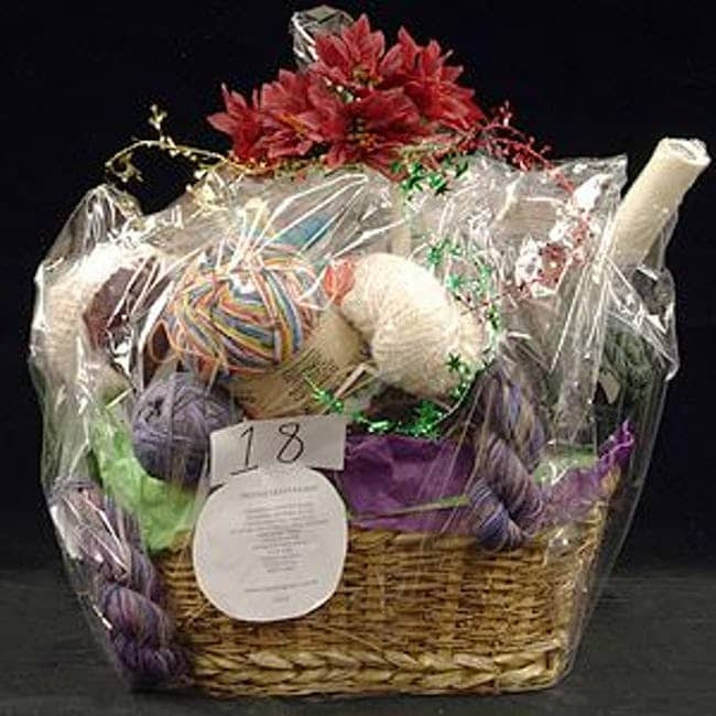 Bridal Shower Gift Basket Ideas For Guests
 Bridal Shower Prizes & Gift Baskets Ideas