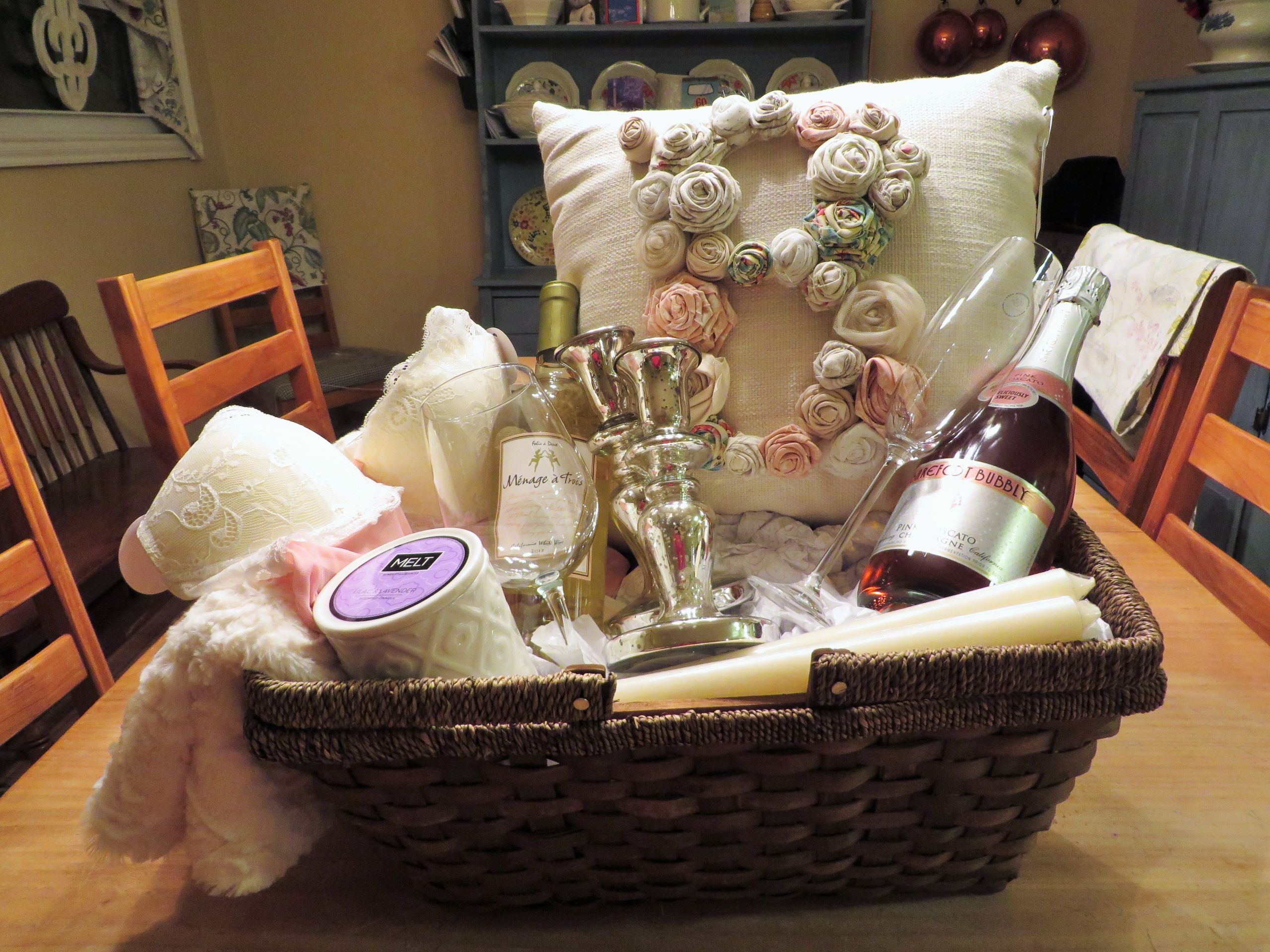 Bridal Shower Gift Basket Ideas
 Bridal Shower Gift Basket