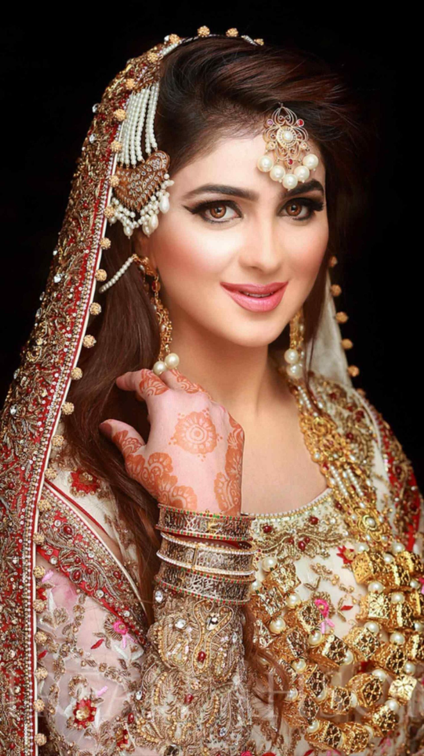 Bride Makeup Images
 Bridal Makeup The Crowning Glory Fashionkidunia