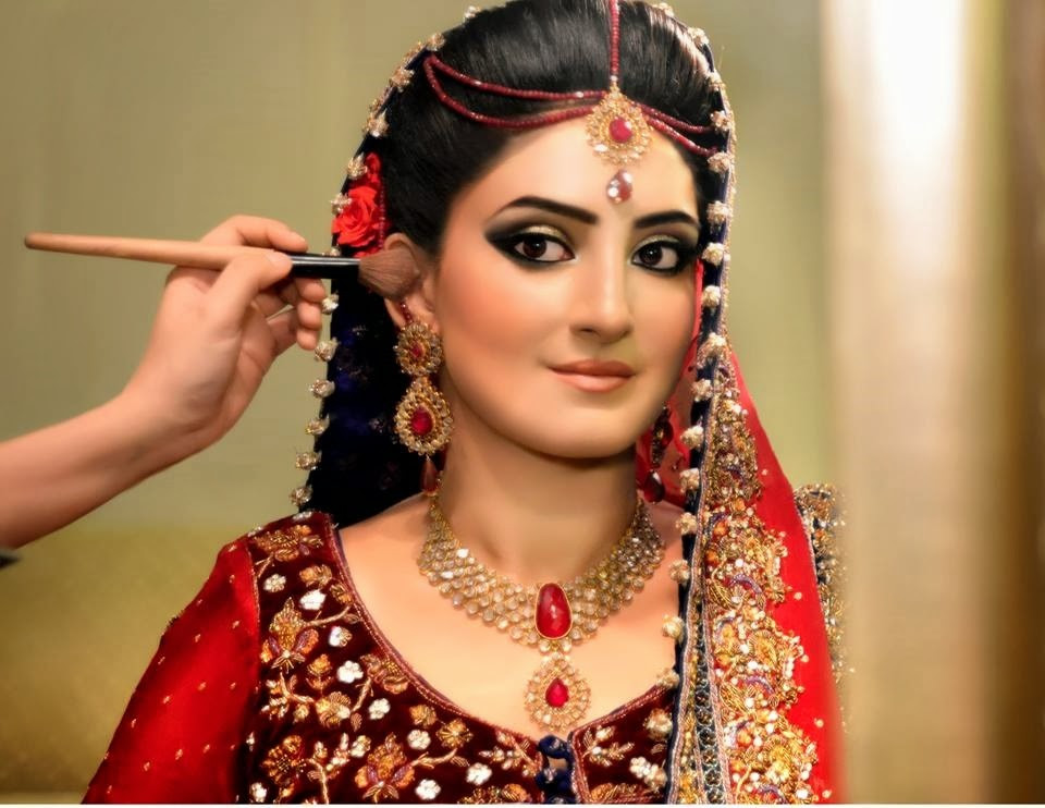 Bride Makeup Images
 Latest Best Pakistani Bridal Makeup Tips & Ideas Basic