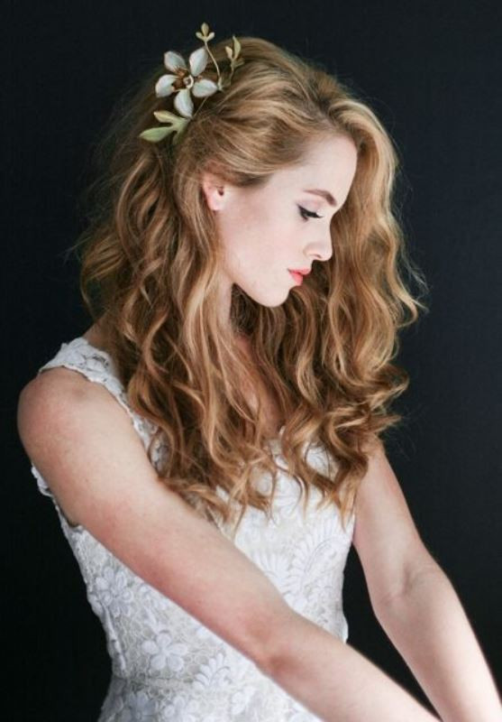 Bridesmaid Hairstyles For Curly Hair
 45 Charming Bride s Wedding Hairstyles For Naturally Curly