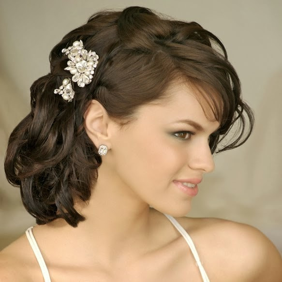 Bridesmaid Hairstyles For Medium Hair
 Wedding Hairstyles Medium Length Wedding Hairstyles